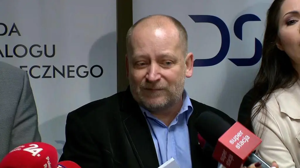 Warunkiem wstępnym jest rozwiązanie problemu żenująco niskich wynagrodzeń