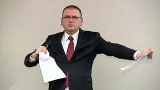 Prezes Nawacki podarł projekt uchwał olsztyńskich sędziów