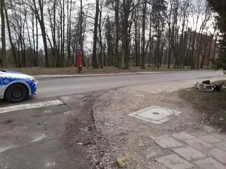 Kierowca potrącił rowerzystę i uciekł z miejsca wypadku