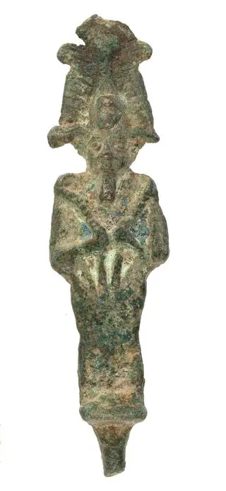 Jedna z figurek przedstawia Ozyrysa - w mitologii egipskiej boga śmierci i odrodzonego życia
