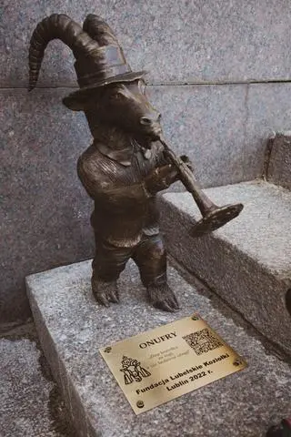 Koziołek upamiętania zmarłego w 2019 roku trębacza Onufrego Koszarnego