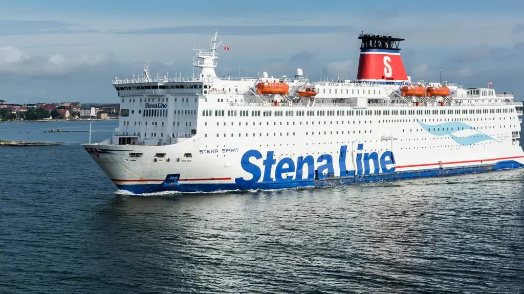 Problemy pasażerów promu. 200 osób czeka na wypłynięcie