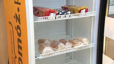 Lodówki społeczne i jadłodzielnie świecą pustkami