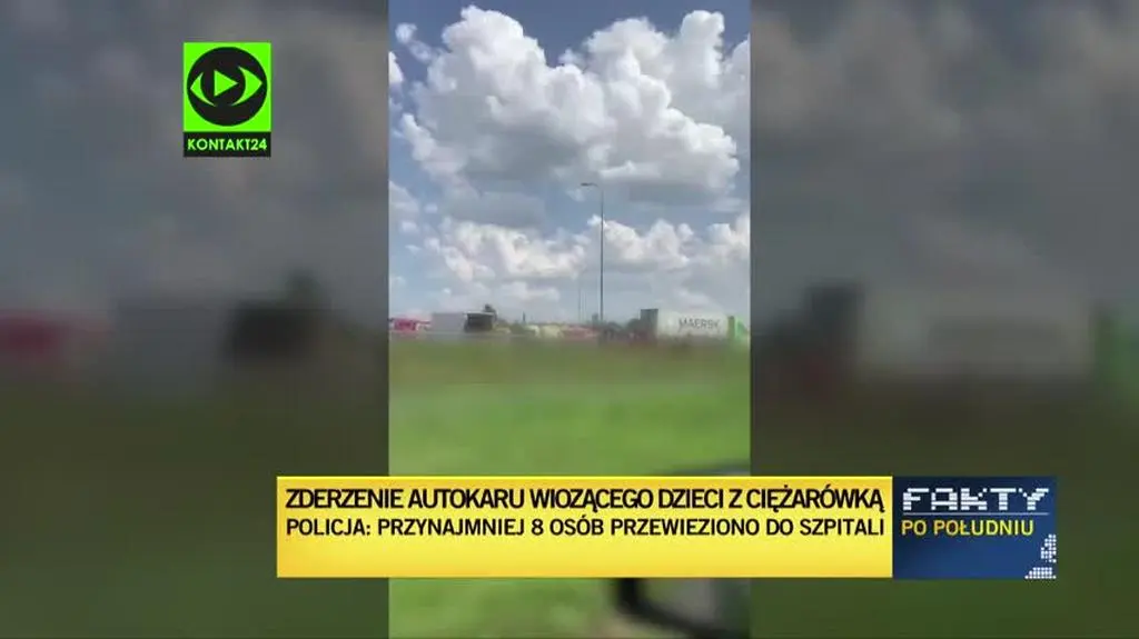 Zderzenie autobusu i ciężarówki w Kutnie