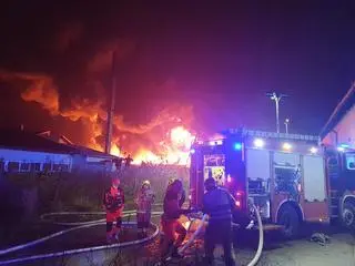 Pożar składowiska opon w Raciniewie