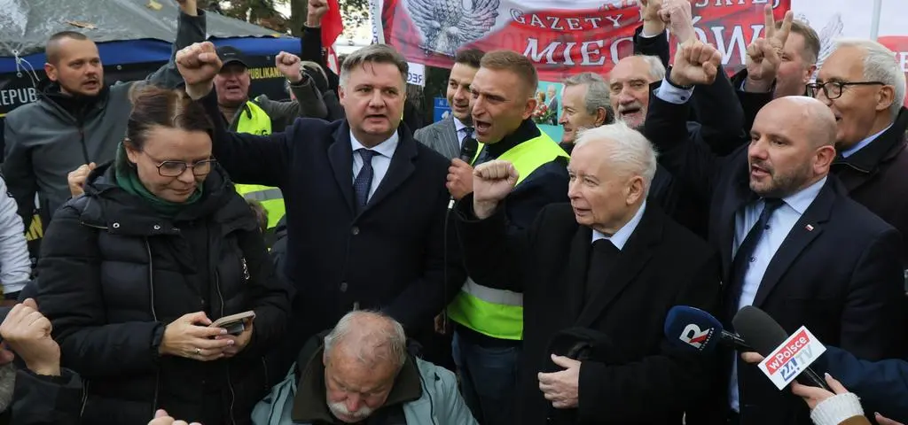 Kaczyński przed Trybunałem, protest