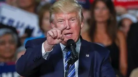 "Rosjanie lubią bezkompromisowych twardzieli". Woleliby Trumpa