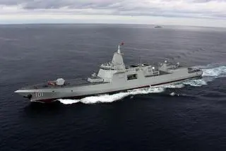 Chiński niszczyciel rakietowy "Nanchang"