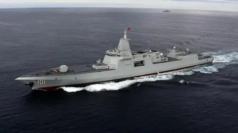 Chiński niszczyciel rakietowy "Nanchang"