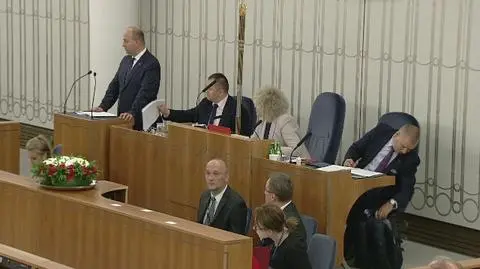 Świr świr świr. Spięcie między Karczewskim a senatorami