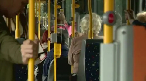 Bird music makes people happy in Łódź city bus