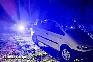 Był pijany, wiózł 11-letnią dziewczynką i uciekał przed policją