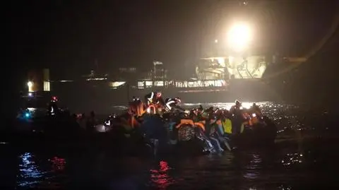 Załoga statku Ocean Viking w akcji