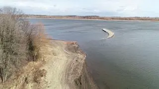Pozostałości wsi Żarek odsłonięte przez wodę
