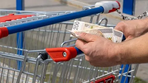Inflacja w Polsce na wysokim poziomie. "Spadek po raz pierwszy od lutego"