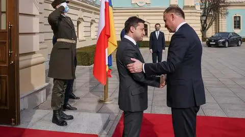 Duda dla CNN: Praktycznie w ostatniej chwili dojechaliśmy do polskiej granicy. Zaraz potem spadły pociski