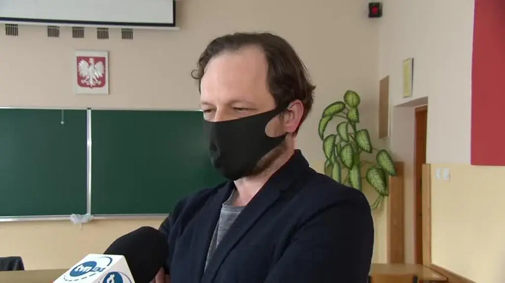 Opinie ministra Czarnka "w jakiś sposób będą przelewać się na podstawę programową"