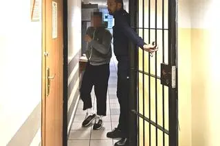 22-latek z Białorusi strzelał z broni pneumatycznej w inny samochód, został zatrzymany