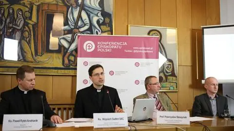 Więcej Polaków na mszach świętych. Episkopat pokazuje najnowsze badanie
