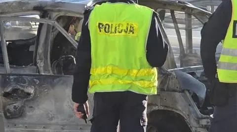Kłęby dymu nad Trasą Łazienkowską. Spłonęło auto