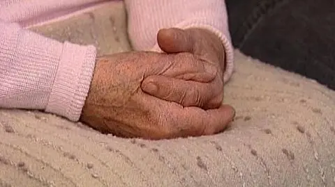 Opiekunka zabierała seniorce kartę. Wypłaciła w rok 60 tys. zł
