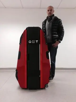 Marcin Oleś i spakowana Nanette