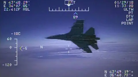 Nagranie spotkania Su-27 z amerykańskim samolotem zwiadowczym