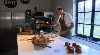 Gotowe rogale marcińskie prosto z pieca