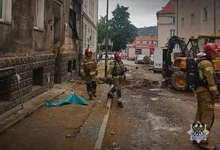 Zarzuty dla pięciu osób po wybuchu gazu w Wałbrzychu
