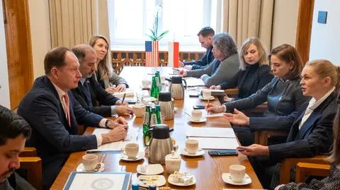 Spotkanie minister Barbary Nowackiej z ambasadorem Markiem Brzezińskim ws. edukacji dzieci i młodzieży
