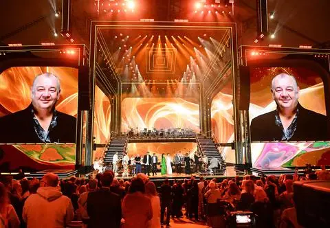 Cały Sopot śpiewał "Na miły Bóg...". Poruszający koncert dla legendy