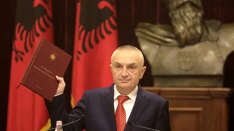 "Zdradził swą misję jako prezydent". Parlament głosuje za impeachmentem