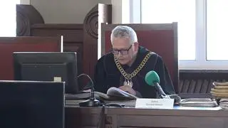 Sędzia odczytujący wyrok