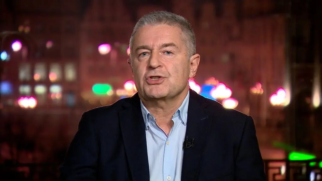 Frasuniuk: jak ma się przyzwoity człowiek zachować kiedy pojawią się hasła rasistowskie czy faszystowskie?