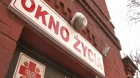 Z modlitwy wyrwał ją telefon. Szybko pobiegła do okna życia. "Jest dzieciątko!"