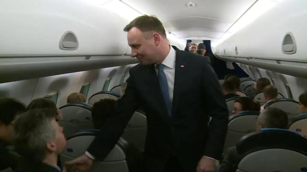 Prezydent Andrzej Duda w drodze do Brukseli