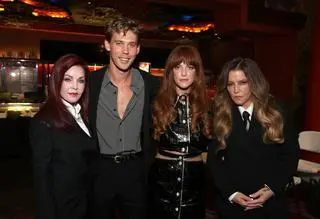   Austin Butler, Priscilla Presley, Lisa Marie Presley i Riley Keough na premierze "Elvisa"