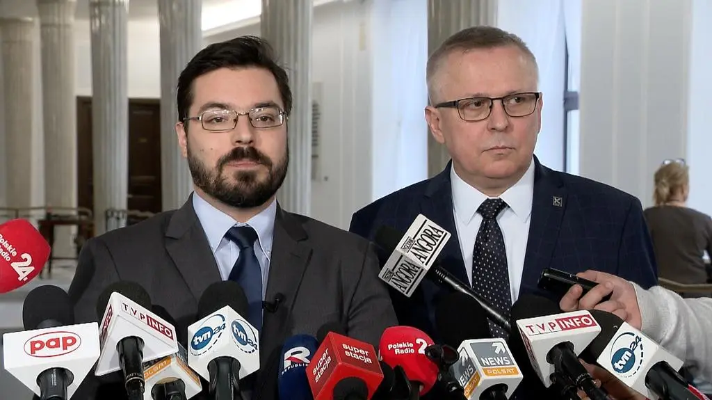 Stanowiska w sektorze publicznym traktowane są jak łupy wojenne