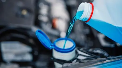 "Płyn do spryskiwaczy płynowi nie jest równy". Oto wyniki testu