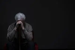 Seniorzy stają się ofiarami oszustwa na firmę medyczną