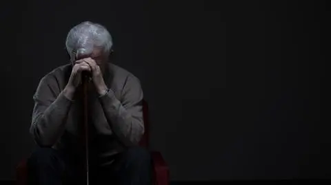 "Każdy oddech boli. Dla was to tylko choroba, dla mnie męczarnia". Chcą odejść, już. Jak ich zatrzymać?