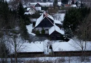 Nie dostali na paintball ani na okulary za 35 tys. zł sztuka, będzie gotowanie jak u mamy. Edukacja w willi plus