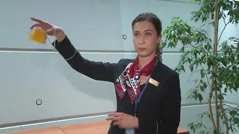 Stewardesa LOT o zachowaniu pasażerów w trakcie procedury bezpieczeństwa
