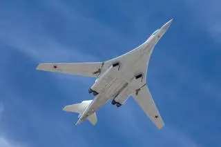 Rosyjski bombowiec Tu-160. Zdjęcie poglądowe