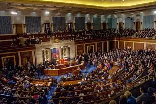 Miliardy dolarów dla Ukrainy i embargo na rosyjską ropę