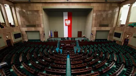 SEJM SALA shutterstock_1234620214
