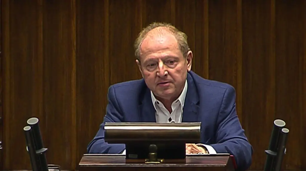 Iwiński do Kaczyńskiego: rząd ma prawo decydować ws