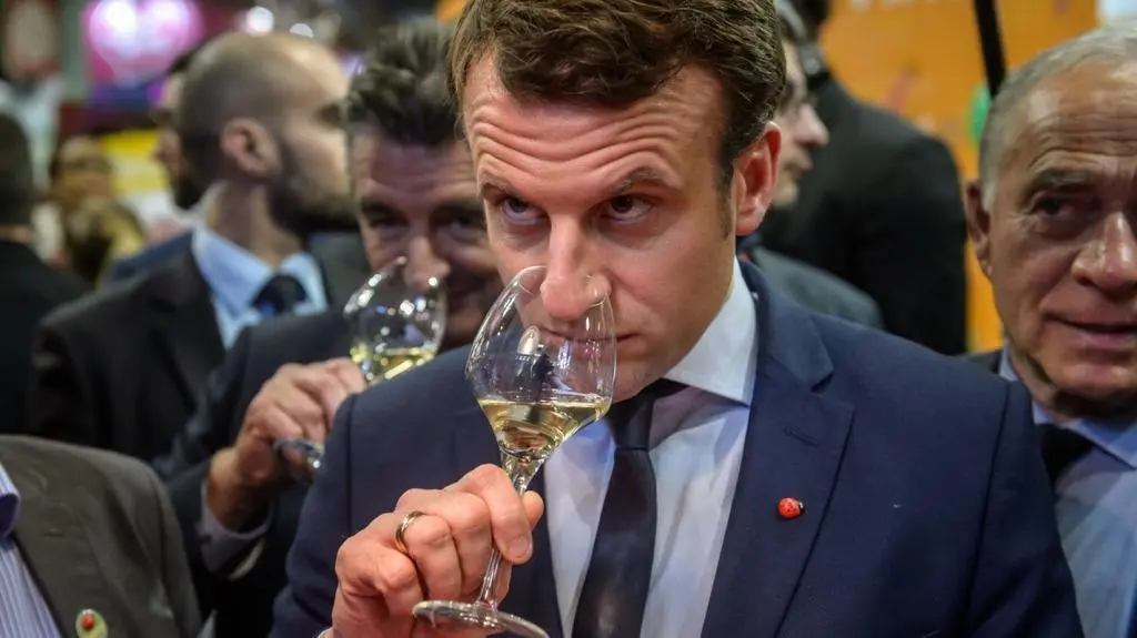 Jak poszło w debacie Macronowi?