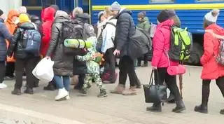 Grupa Polaków pomaga ukraińskim uchodźcom