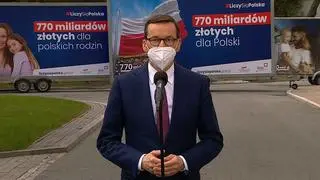 Premier Mateusz Morawiecki na konferencji pod KPRM